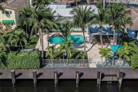 Casa en venta en Fort Lauderdale, Florida, 3 dormitorios № 1954298 - foto 1