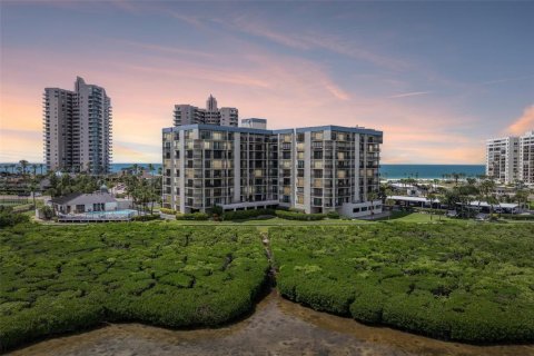 Condo à Clearwater, Floride, 3 chambres  № 2355813