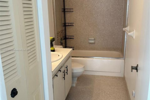 Condominio en alquiler en Lauderhill, Florida, 1 dormitorio, 72.74 m2 № 1792486 - foto 15