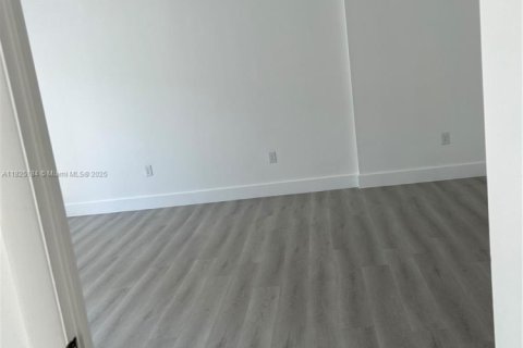 Condominio en alquiler en Lauderhill, Florida, 1 dormitorio, 72.74 m2 № 1792486 - foto 16