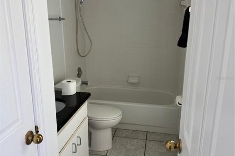 Casa en alquiler en Tampa, Florida, 4 dormitorios, 205.96 m2 № 1907489 - foto 11