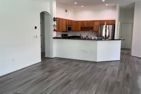 Casa en alquiler en Tampa, Florida, 4 dormitorios, 205.96 m2 № 1907489 - foto 4