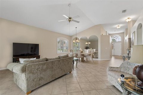 Villa ou maison à vendre à Wesley Chapel, Floride: 3 chambres, 169.08 m2 № 2149934 - photo 28
