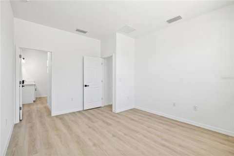 Villa ou maison à vendre à Poinciana, Floride: 4 chambres, 149.39 m2 № 2413719 - photo 17