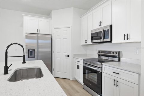 Villa ou maison à vendre à Poinciana, Floride: 4 chambres, 149.39 m2 № 2413719 - photo 15