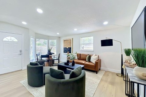 House in Altamonte Springs, Florida 3 bedrooms, 112.41 sq.m. № 2096232 - photo 17