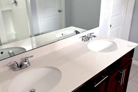 House in Wesley Chapel, Florida 4 bedrooms, 171.87 sq.m. № 2210975 - photo 5