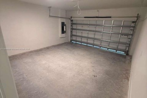 Снять в аренду виллу или дом в Майами, Флорида 3 спальни, № 1957119 - фото 13