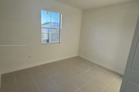 Снять в аренду виллу или дом в Майами, Флорида 3 спальни, № 1957119 - фото 6