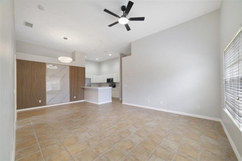 Townhouse in Orlando, Florida 3 bedrooms, 124.58 sq.m. № 2323175 - photo 19