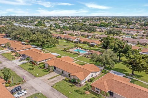 Casa en Fort Myers, Florida 2 dormitorios, 135.54 m2 № 2354324