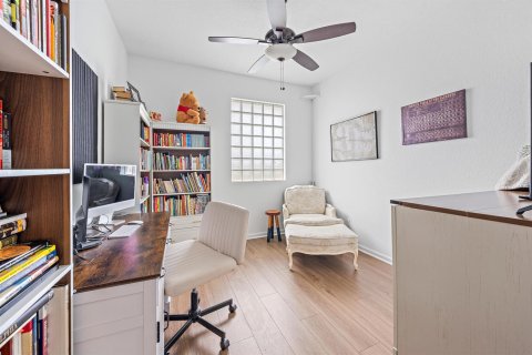 Casa en venta en Lake Worth, Florida, 4 dormitorios, 158.86 m2 № 2374449 - foto 10