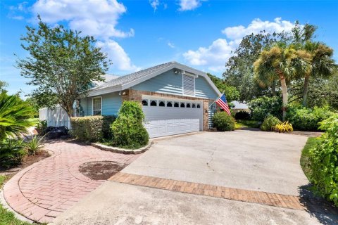 House in Longwood, Florida 4 bedrooms, 243.87 sq.m. № 1873483 - photo 1
