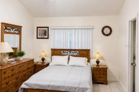 Copropriété à vendre à Miami, Floride: 3 chambres, 122.17 m2 № 2345435 - photo 11