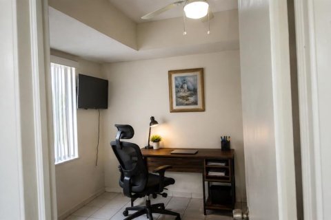 Copropriété à vendre à Miami, Floride: 3 chambres, 122.17 m2 № 2345435 - photo 15