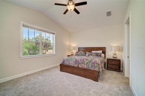 House in Bradenton, Florida 4 bedrooms, 178.47 sq.m. № 2151563 - photo 23