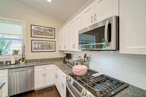 House in Bradenton, Florida 4 bedrooms, 178.47 sq.m. № 2151563 - photo 21