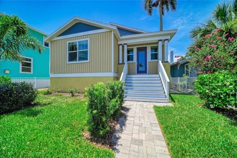 House in Bradenton, Florida 4 bedrooms, 178.47 sq.m. № 2151563 - photo 3