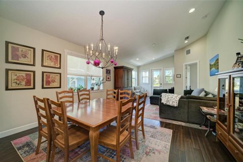House in Bradenton, Florida 4 bedrooms, 178.47 sq.m. № 2151563 - photo 15