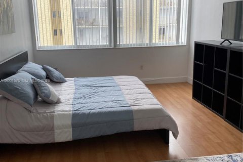 Condo in Miami Beach, Florida, 1 bedroom  № 2065852 - photo 8