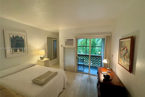 Condo in Coral Gables, Florida № 2081155 - photo 8