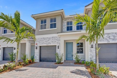 Touwnhouse à louer à Pembroke Pines, Floride: 4 chambres, 179.49 m2 № 1889035 - photo 7