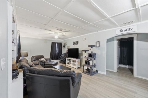 Villa ou maison à vendre à Leesburg, Floride: 2 chambres, 88.44 m2 № 2102449 - photo 8