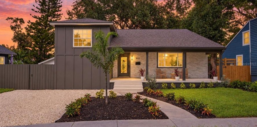 Casa en Saint Petersburg, Florida 5 dormitorios, 225.94 m2 № 2383422