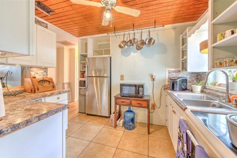 Villa ou maison à vendre à Zephyrhills, Floride: 4 chambres, 156.08 m2 № 1910004 - photo 11