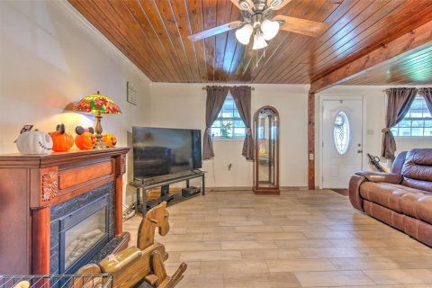 Villa ou maison à vendre à Zephyrhills, Floride: 4 chambres, 156.08 m2 № 1910004 - photo 9