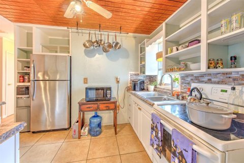 Villa ou maison à vendre à Zephyrhills, Floride: 4 chambres, 156.08 m2 № 1910004 - photo 12
