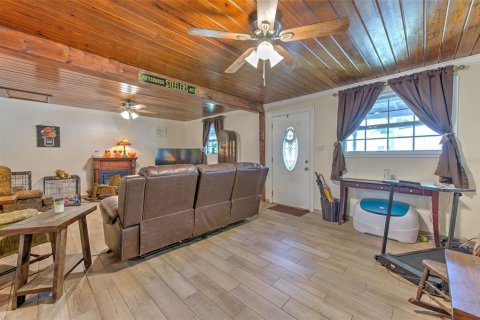 Villa ou maison à vendre à Zephyrhills, Floride: 4 chambres, 156.08 m2 № 1910004 - photo 7
