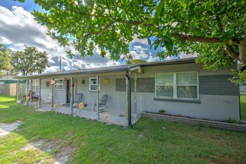 Villa ou maison à vendre à Zephyrhills, Floride: 4 chambres, 156.08 m2 № 1910004 - photo 2