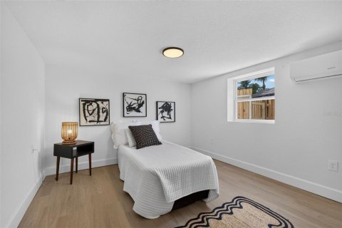 Casa en venta en Saint Petersburg, Florida, 5 dormitorios, 225.94 m2 № 2383422 - foto 24