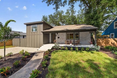 Casa en venta en Saint Petersburg, Florida, 5 dormitorios, 225.94 m2 № 2383422 - foto 2