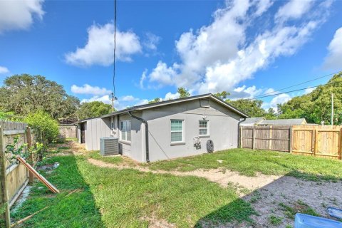 Villa ou maison à vendre à Zephyrhills, Floride: 4 chambres, 156.08 m2 № 1910004 - photo 4