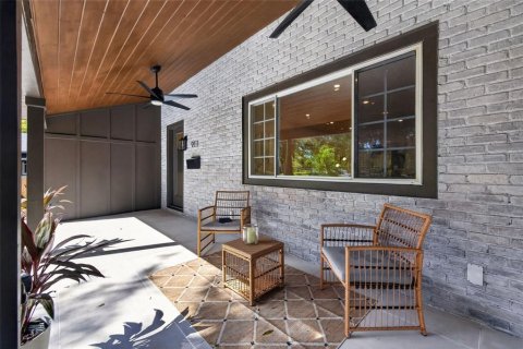 Casa en venta en Saint Petersburg, Florida, 5 dormitorios, 225.94 m2 № 2383422 - foto 3
