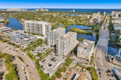 Condominio en venta en Fort Lauderdale, Florida, 2 dormitorios, 124.86 m2 № 2087933 - foto 2