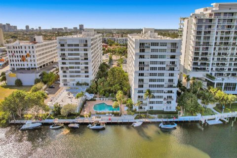 Condominio en venta en Fort Lauderdale, Florida, 2 dormitorios, 124.86 m2 № 2087933 - foto 4