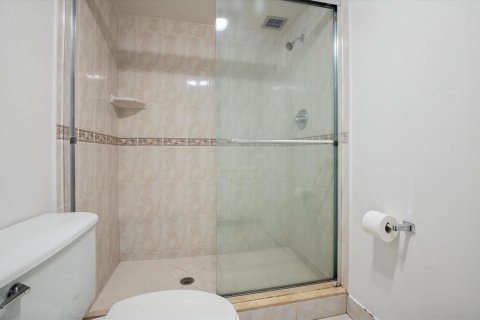 Condominio en venta en Fort Lauderdale, Florida, 2 dormitorios, 124.86 m2 № 2087933 - foto 16