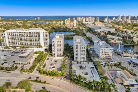 Condominio en Fort Lauderdale, Florida, 2 dormitorios  № 2087933