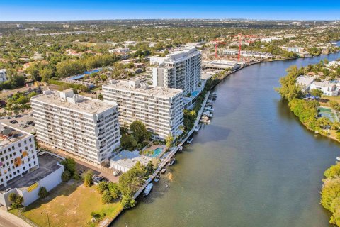 Condominio en venta en Fort Lauderdale, Florida, 2 dormitorios, 124.86 m2 № 2087933 - foto 3