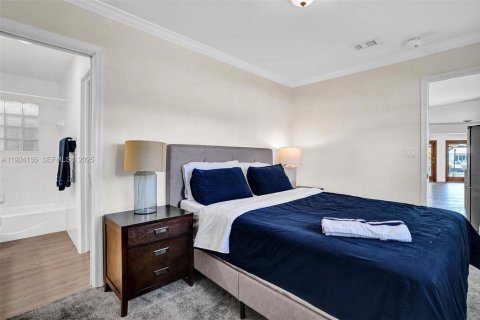 Villa ou maison à louer à Wilton Manors, Floride: 4 chambres, 222.69 m2 № 1982219 - photo 15