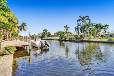 Villa ou maison à louer à Wilton Manors, Floride: 4 chambres, 222.69 m2 № 1982219 - photo 28