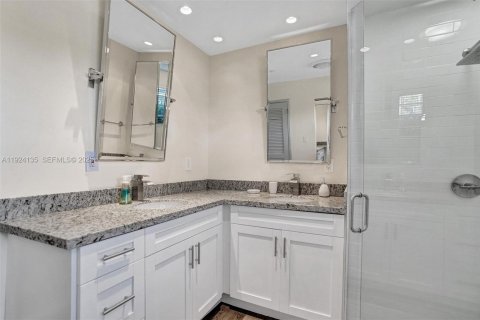 Villa ou maison à louer à Wilton Manors, Floride: 4 chambres, 222.69 m2 № 1982219 - photo 21