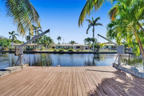 Villa ou maison à louer à Wilton Manors, Floride: 4 chambres, 222.69 m2 № 1982219 - photo 29