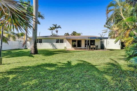 Villa ou maison à louer à Wilton Manors, Floride: 4 chambres, 222.69 m2 № 1982219 - photo 25