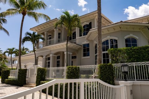 Villa ou maison à vendre à Delray Beach, Floride: 5 chambres, 525.64 m2 № 1207794 - photo 1