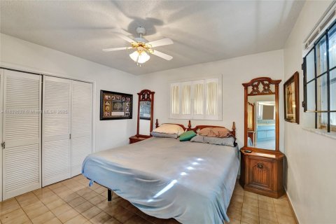 Casa en venta en Hollywood, Florida, 2 dormitorios, 102.01 m2 № 1846126 - foto 25