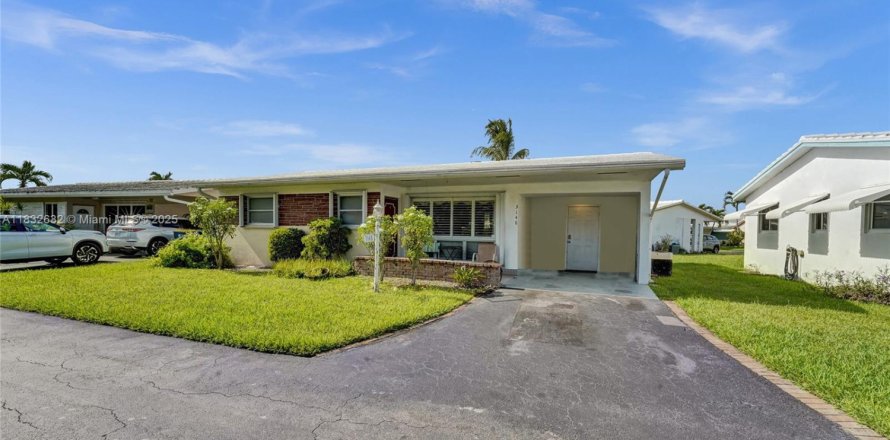 Casa en Hollywood, Florida 2 dormitorios, 102.01 m2 № 1846126